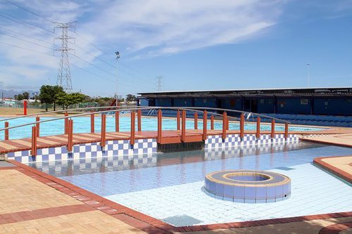Browns_Farm_Swimming_Pool