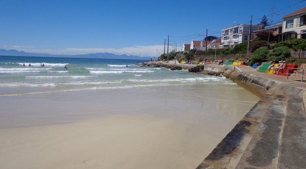 Fish_Hoek_Beach_Cape_Town