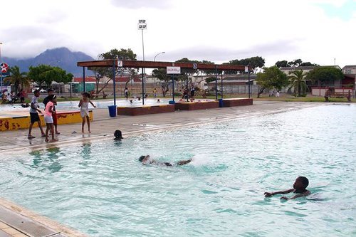 Hanover_Park_Swimming_Pool