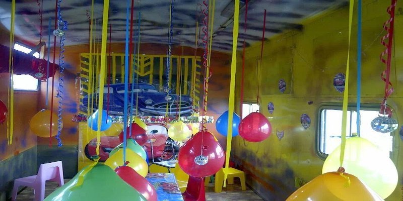 New_Cats_bus_parties