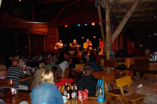 Barnyard_Plett