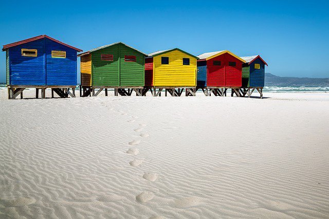 Victorian_Bathing_huts_Muizenberg_beach