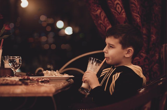 restaurant_boy_BPeE6gr.original