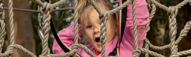 Main_AcroBr_Rustenburg_Rope_Girl